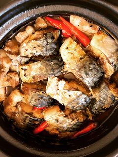 Hình của món Cá nục kho nước.