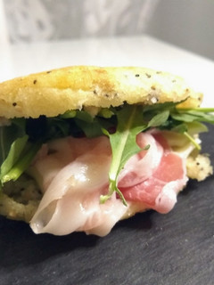 Una foto de Arepa al horno con semillas