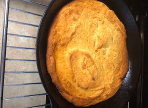 Una foto de Pan de Maíz con suero de leche