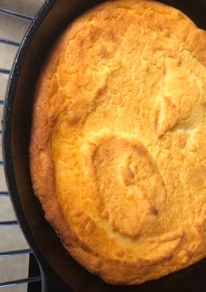 Una foto de Pan de Maíz con suero de leche