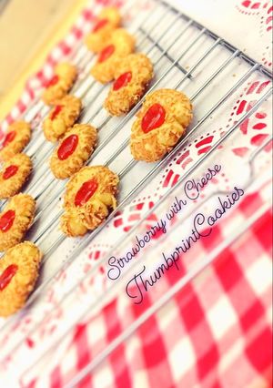 Foto resep Strawberry with Cheese Thumbprint Cookies