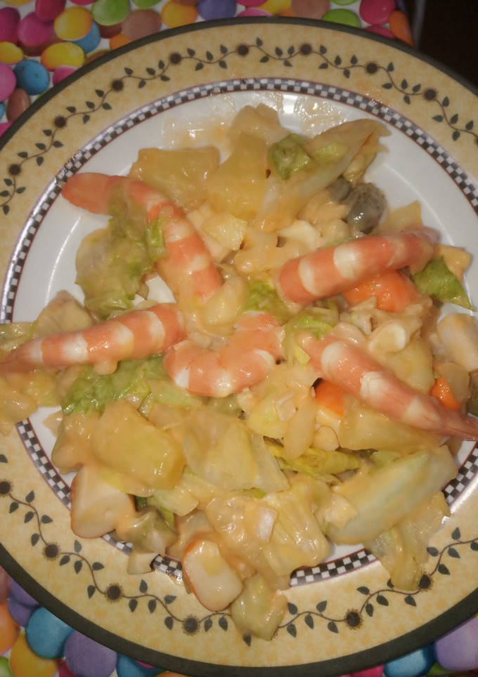 Una foto de Cóctel/ensalada tropical