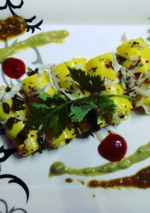 A picture of Khandvi.
