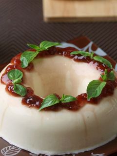 【家樂福食譜】草莓果醬優格奶酪 的食譜成品照片