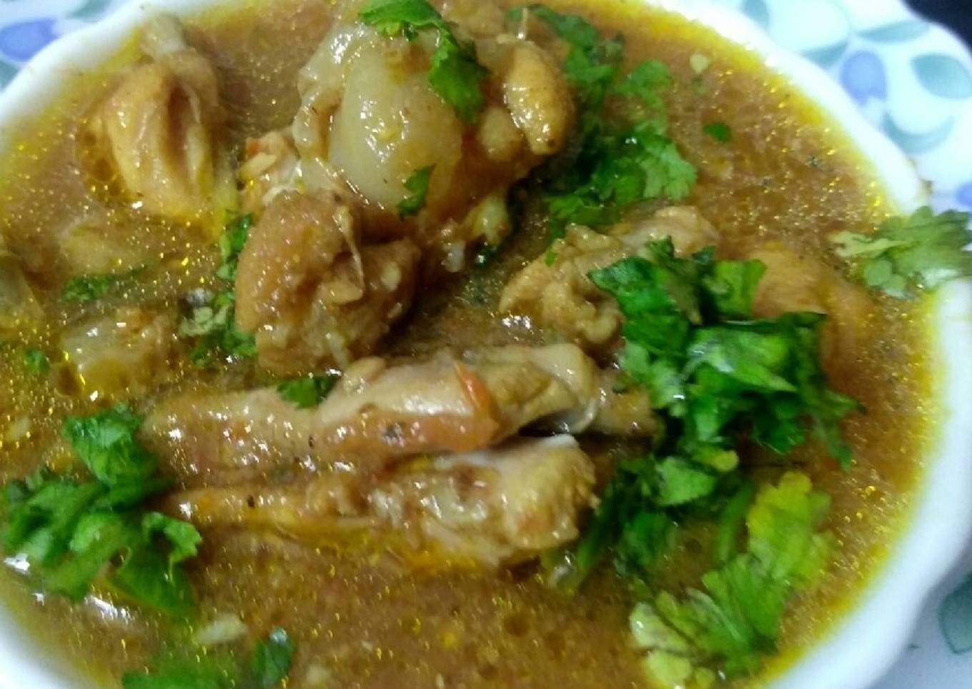 Chicken in coconut gravy