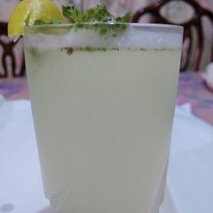 A picture of Mint Lemonade.