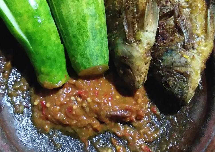 Resep Mujair goreng sambal tomat Lezat
