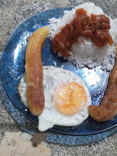 Una foto de Arroz a la Cubana