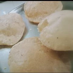 A picture of Ajwain Ki Puri.