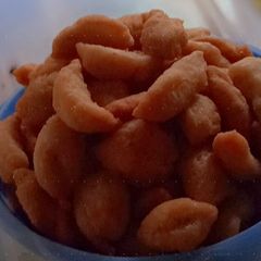 A picture of Half moon crunchy cin cin.