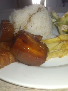 Una foto de Costilla de cerdo en salsa de cerveza