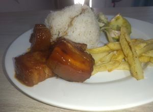 Una foto de Costilla de cerdo en salsa de cerveza