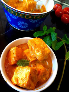 A picture of Paneer Butter masala.
