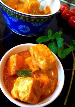 A picture of Paneer Butter masala.