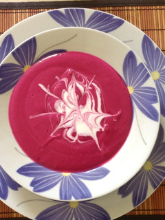 Una foto de Sopa fría de betabel
