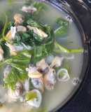 Canh rau khoai lang nấu ngao hoa