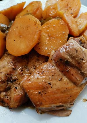 A picture of Pork Secreto in Crockpot.