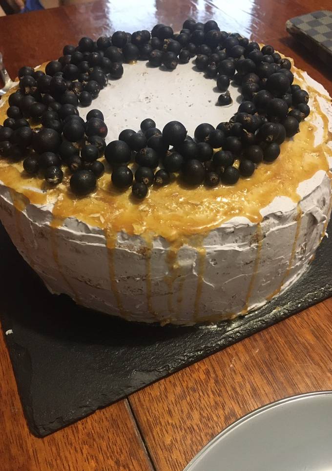 Торт з карамеллю