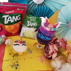 A picture of Unicorn Frappuccino.