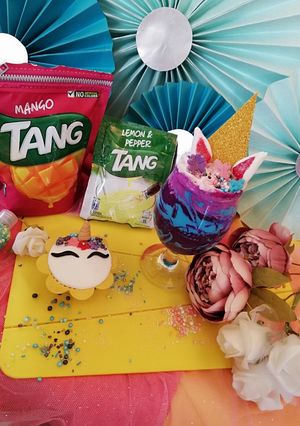 A picture of Unicorn Frappuccino.