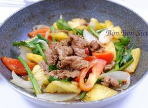 Hình của món Bò Xào Thơm Cà.