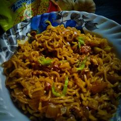 A picture of Butter garlic maggi.