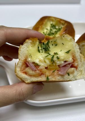 Hình của món Bánh mì bỏ lò phô mai 🧀.