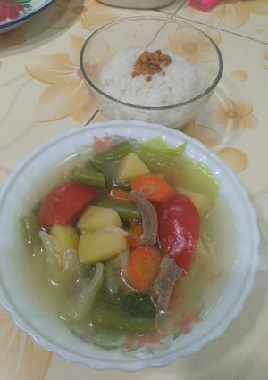 A picture of Rainbow Soup (Healthy Vegetable Soup).