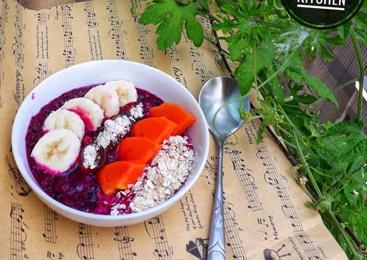 Langkah Mudah untuk Membuat Smoothie bowl dragon fruit, Menggugah Selera