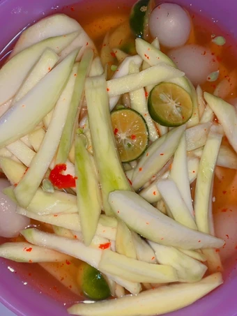 Easy Steps to Prepare Asinan Pedas Manis Mangga Muda &amp; Rambutan Segar the Can Spoil the Tongue Delicious