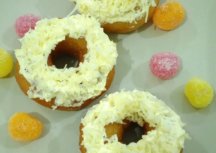 Langkah Mudah untuk Membuat Donat Kentang Topping Cream Keju yang Sempurna