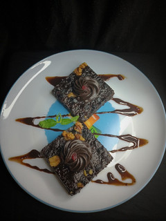 ब्राउनी (Brownie recipe in marathi) रेसिपी चे मुख्य फोटो