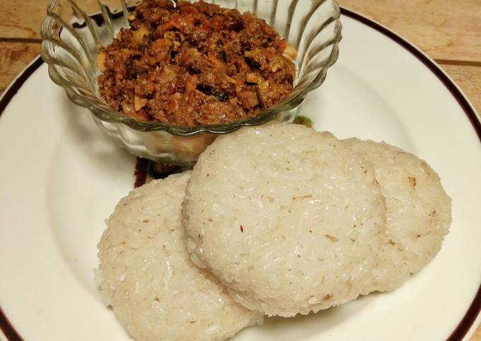 Nasi ketan sambal oncom