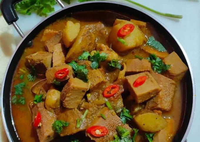 How to Prepare Quick Raw Jackfruit Curry Odisha Style