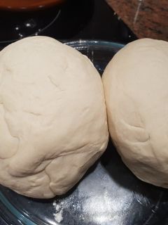Una foto de Masa de pizza con leche