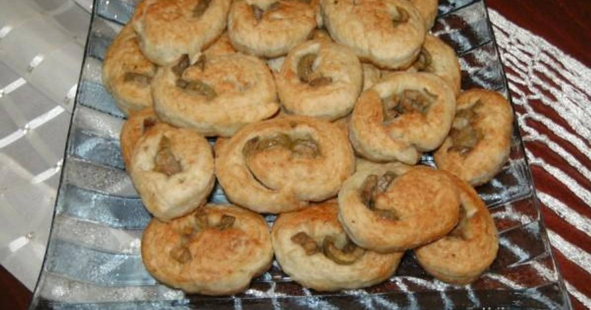 Mini olive pies in the frying pan Recipe by Cookpad Greece Cookpad