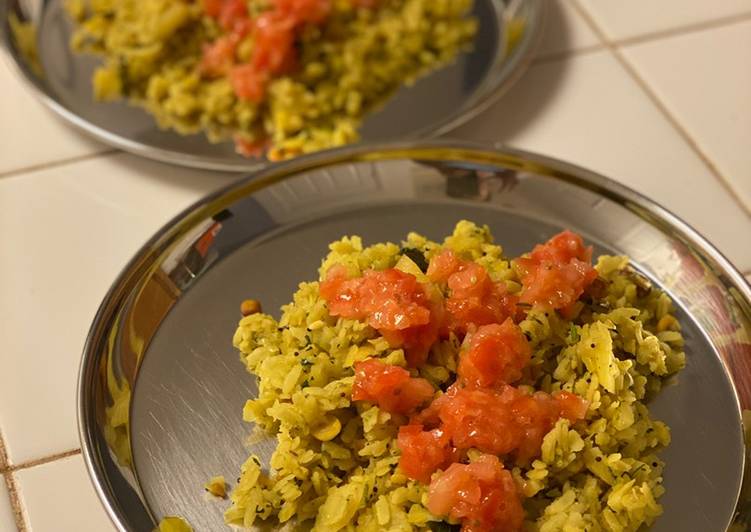 Recipe of Homemade Aloo Poha (Potato Puffed Rice)