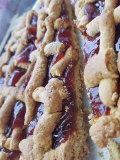 Una foto de Pasta frola con aceite