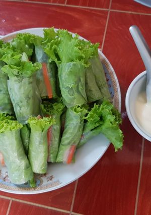 รูปของ สลัดม้วนอกไก่ย่าง