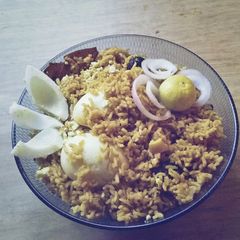 A picture of Egg Pulao.