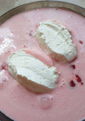 Eper krémleves, főzés nélkül recept fotója
