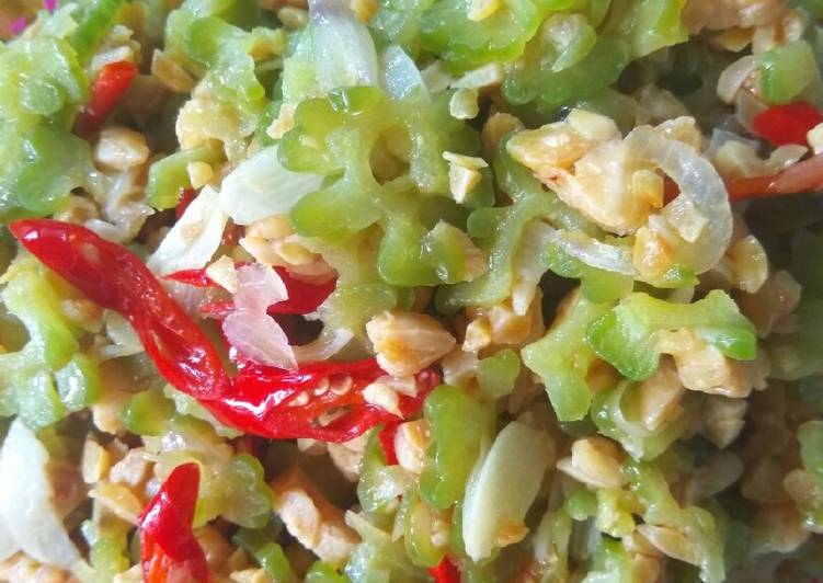 Pare tumis tempe
