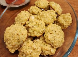 Una foto de Buñuelos de coliflor al horno