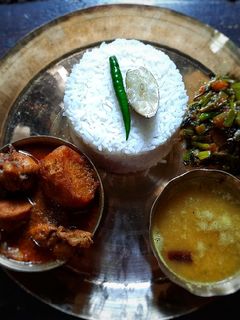 চিকেন কারি(Chicken curry recipe in Bengali) রেসিপির প্রধান ছবি