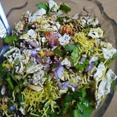 A picture of Papad bhel.