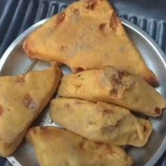 A picture of Bread Pakoda.