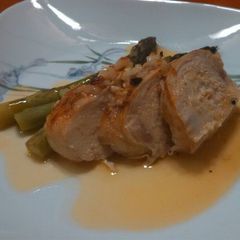 A picture of Easy baked chicken breasts.