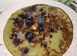 Una foto de Matcha banana pancake 🍌💚