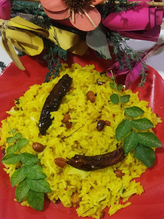 લેમન રાઈસ (Lemon Rice Recipe In Gujarati) રેસીપી મુખ્ય ફોટો