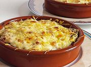 Una foto de salsa bechamel con jamon